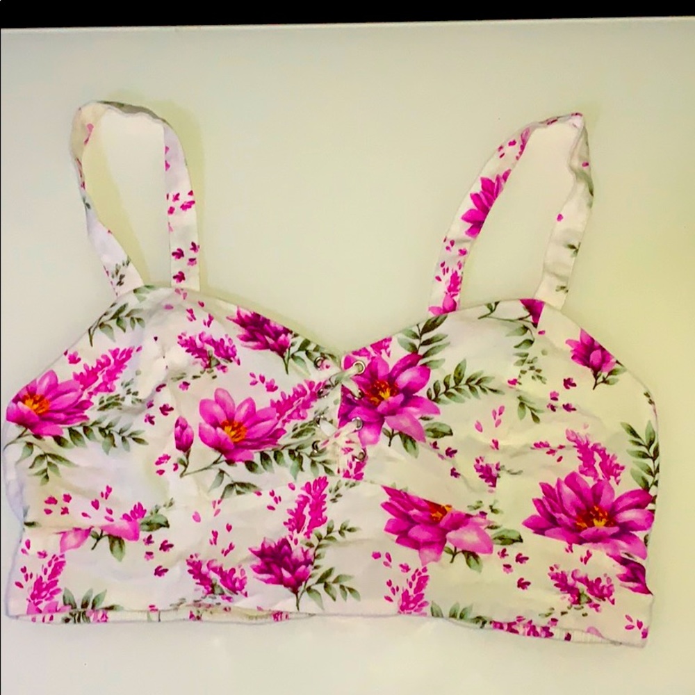 Forever 21 pink floral crop top 🌸💕